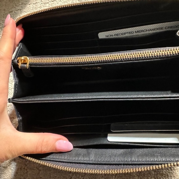Prada Zip Wallet New Black and Gold - Picture 3 of 5